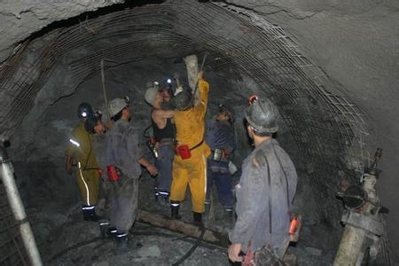 前进工程爆破中的危险因素分析以及应对工程爆破危险的措施