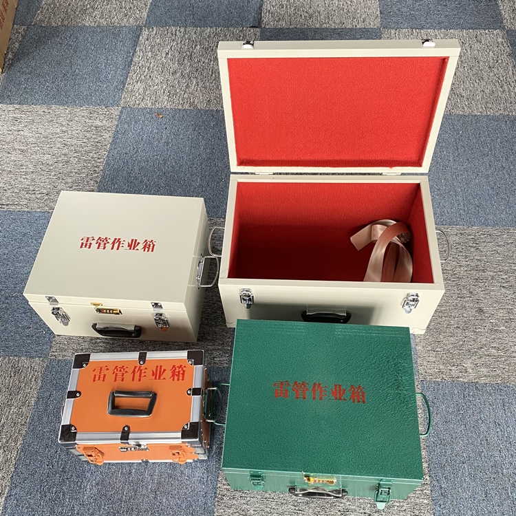 前进爆破工程作业箱如何选择？玻璃钢与传统材质的全面对比